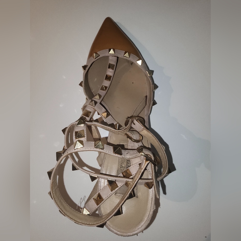 Valentino RockStuds Kitten heel